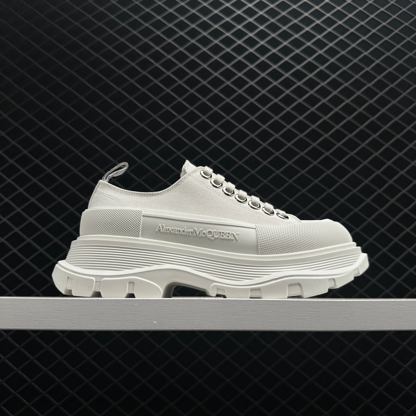 Alexander McQueen Tread Slick Low Lace Up White White - Trendy Designer Sneakers