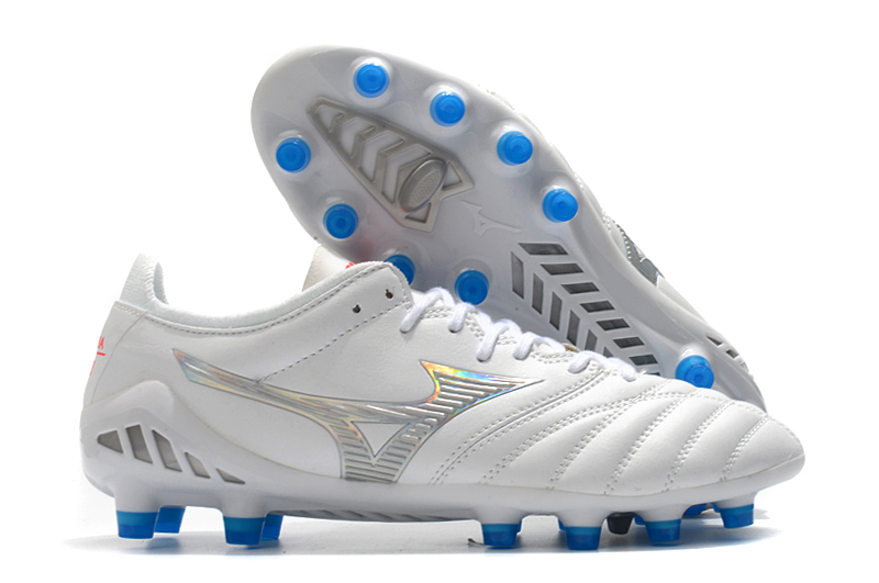Mizuno Morelia Neo 3 FG Football Boots - White: Lightweight and Durable Footwear